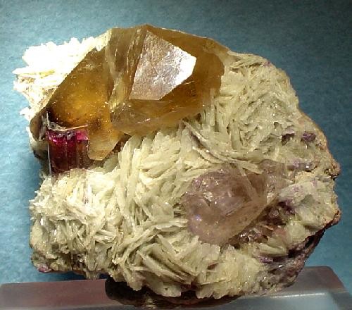 File:Beryl-Elbaite-Quartz-170551.jpg