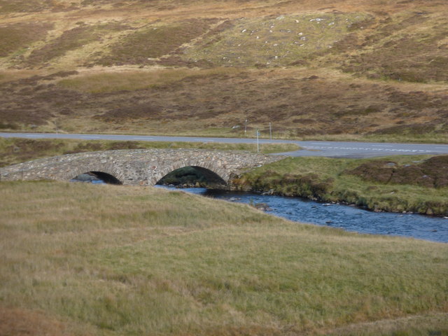 File:Bridge over the River Clunie - geograph.org.uk - 1545768.jpg