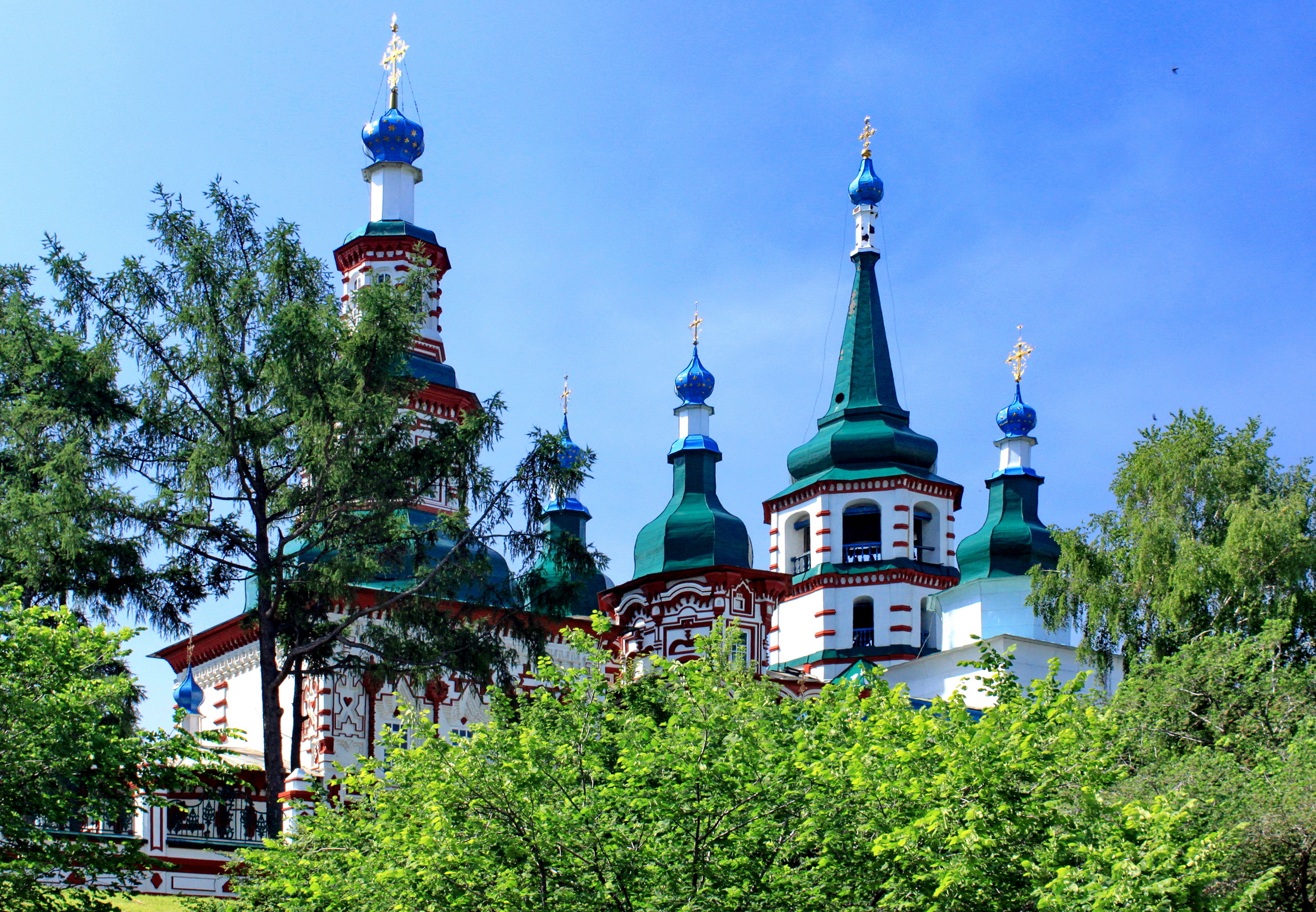 крестовоздвиженский храм в иркутске