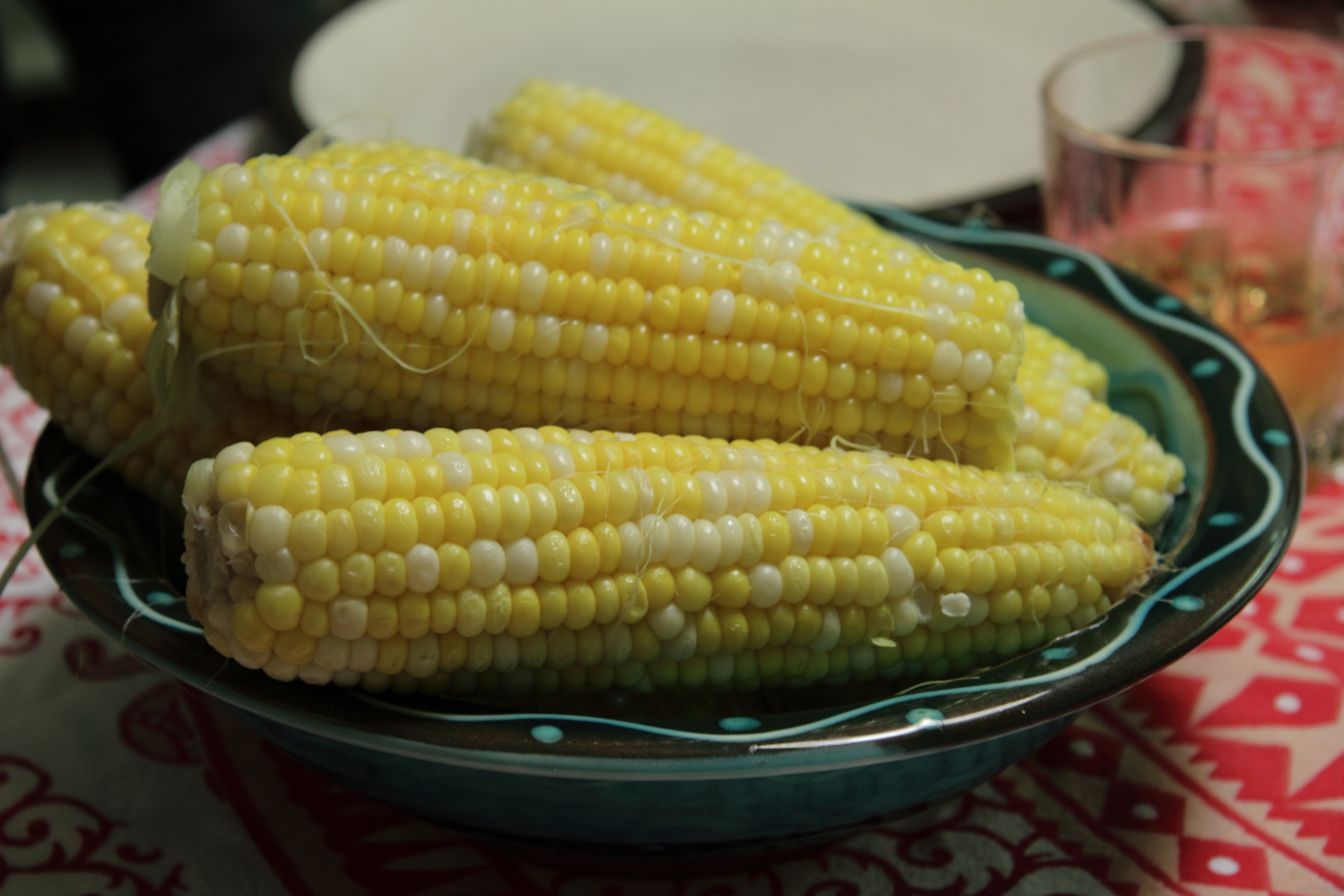 A close up of a corn cob on a table. Corn on the cob corn - PICRYL - Public  Domain Media Search Engine Public Domain Search