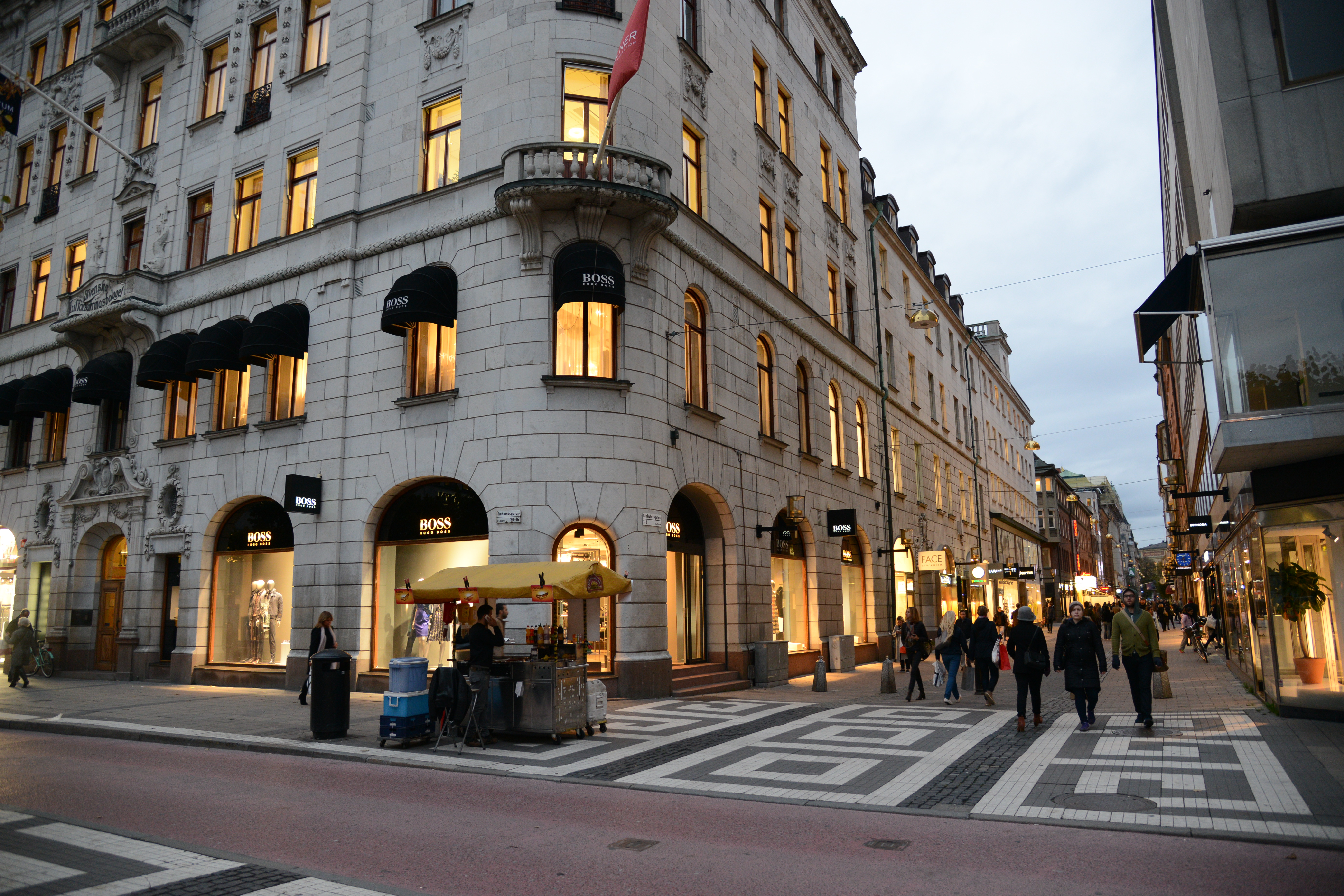 closest hugo boss store