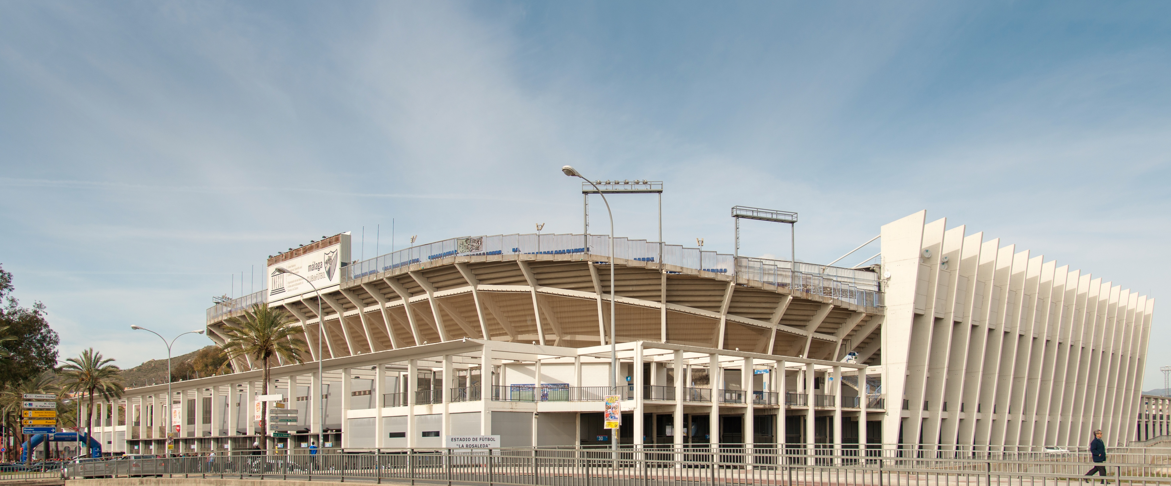 Archivo:Málaga Estadio de Fútbol La Rosaleda.20121231.jpg - Wikipedia, la  enciclopedia libre