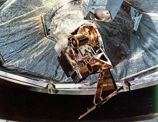 File:Mariner 4 camera.jpg