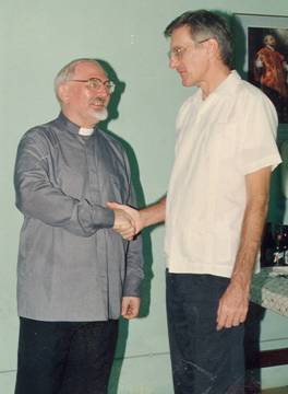 File:Peter Hans Kolvenbach greeting Jesuits individually.jpg