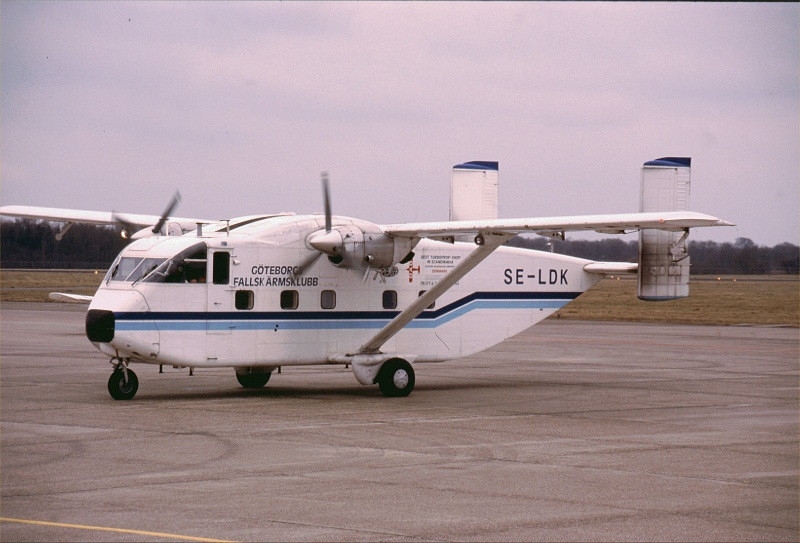 File:Short SC.7 Skyvan 3 Göteborgs Fallskärmsklub SE-LDK, GRQ Groningen (Eelde), Netherlands PP1048346660.jpg