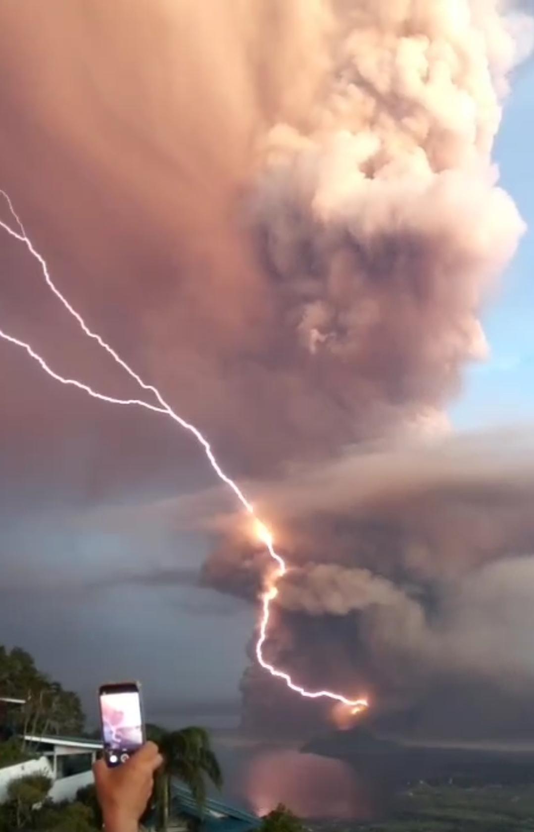 Volcanic Lightning Wikipedia