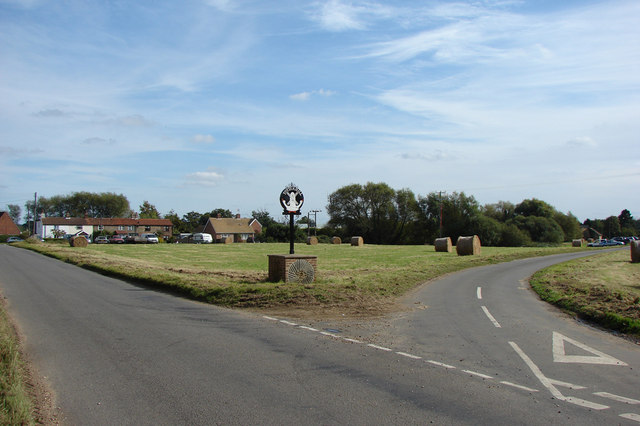 File:Tottenhill Village Sign and Green - geograph.org.uk - 570342.jpg