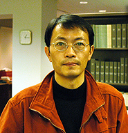 File:Voa chinese Jiao Guobiao 5apr05.jpg