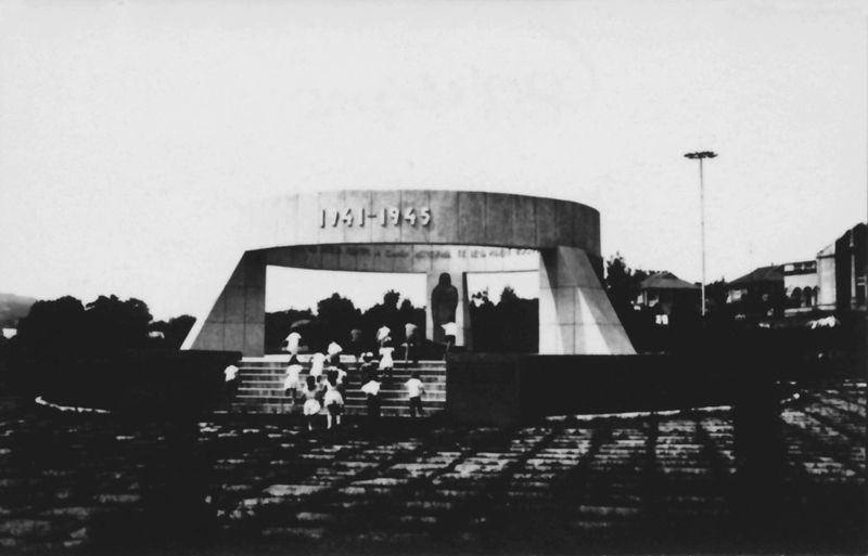 File:"Monument to the villagers who died in World War II, the village Cojusna, Straseni District" (80-ies famous). (6177439670).jpg