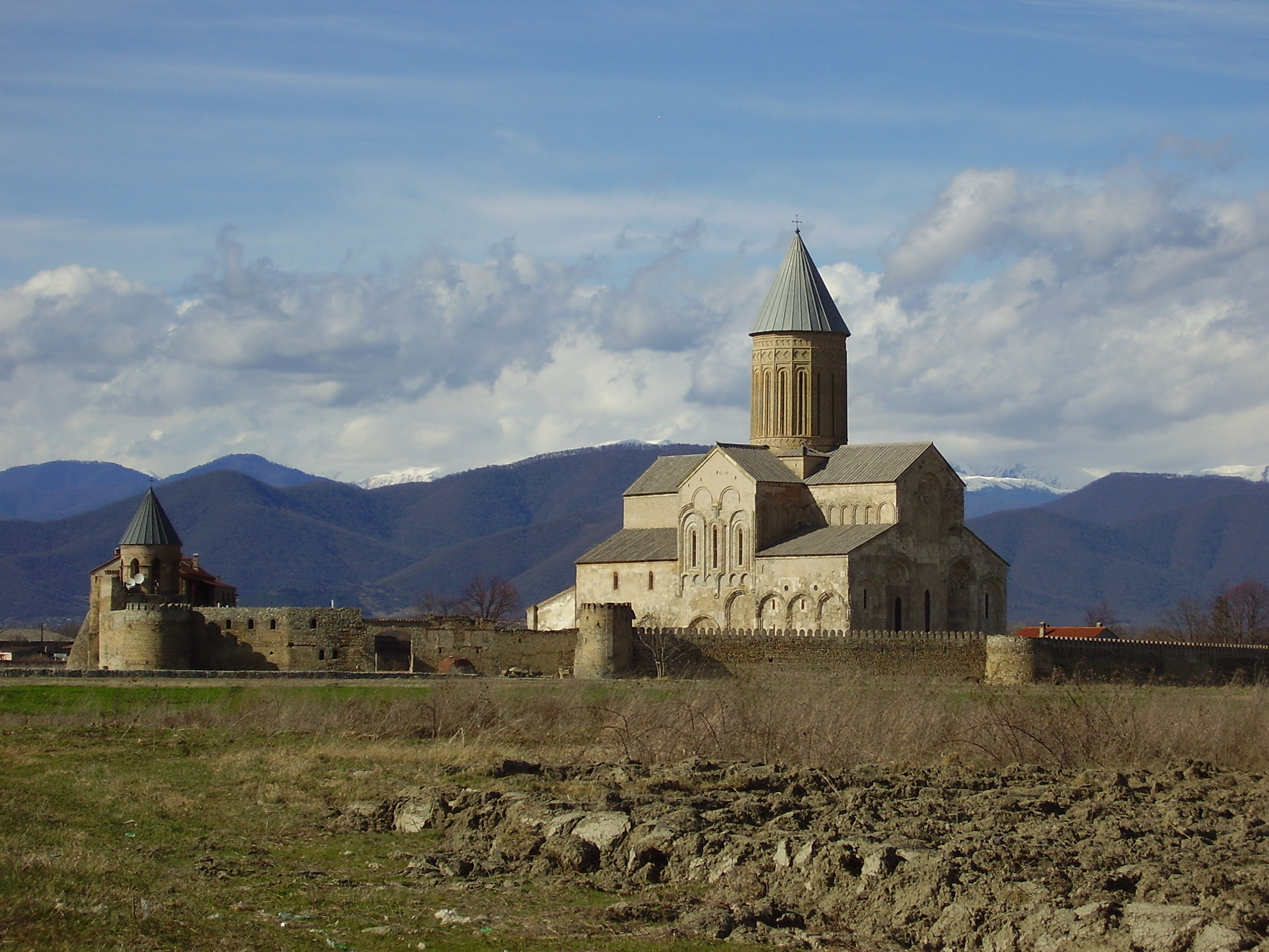 Алаверды город армения. Алаверди (город в АРМ. ССР). Алаверди Грузия. Монастырь Алаверди. Алаверди Армения.