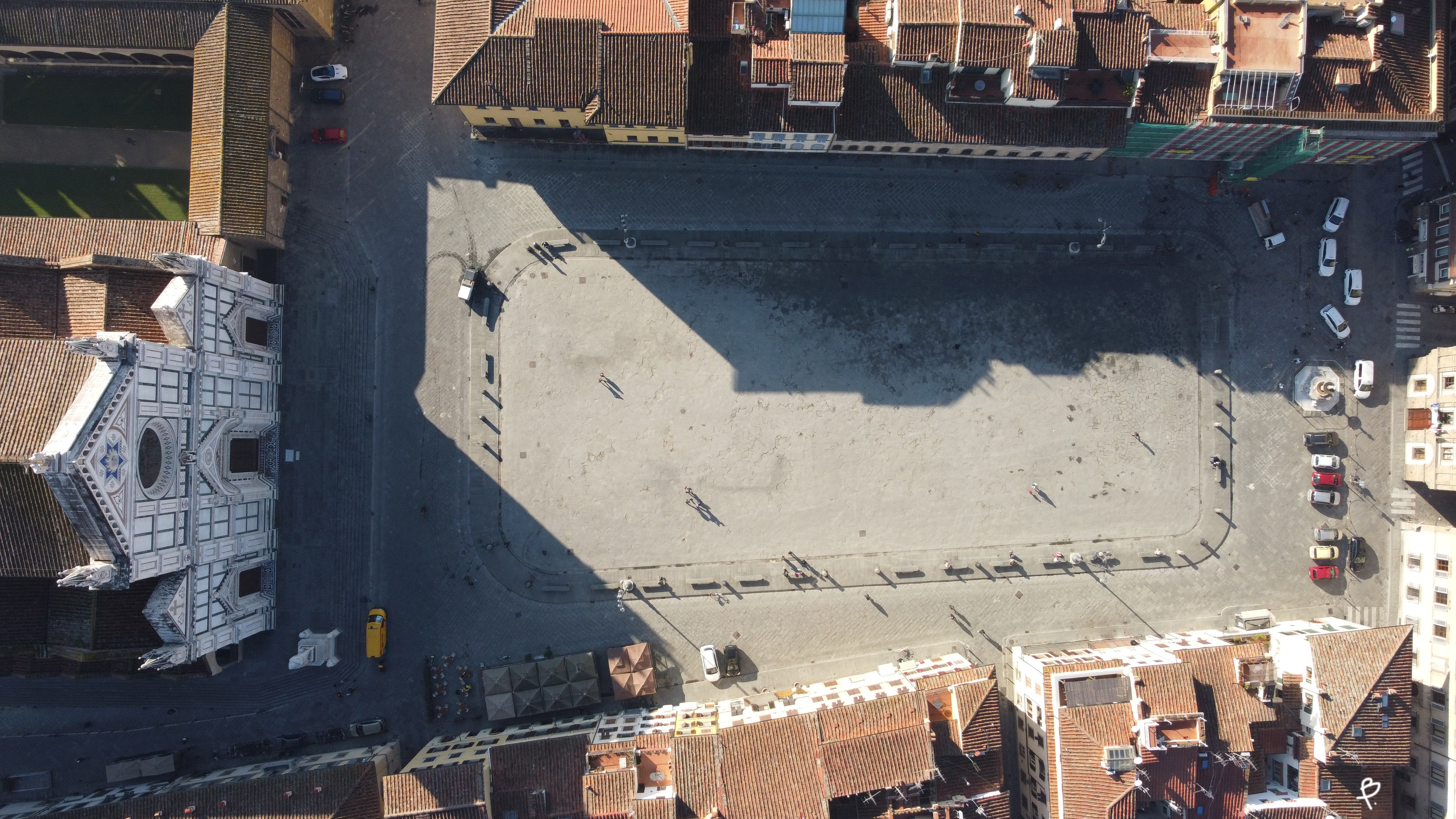 trist accent bent File:A unique point of view of the Piazza di Santa Croce in Florence.jpg -  Wikimedia Commons