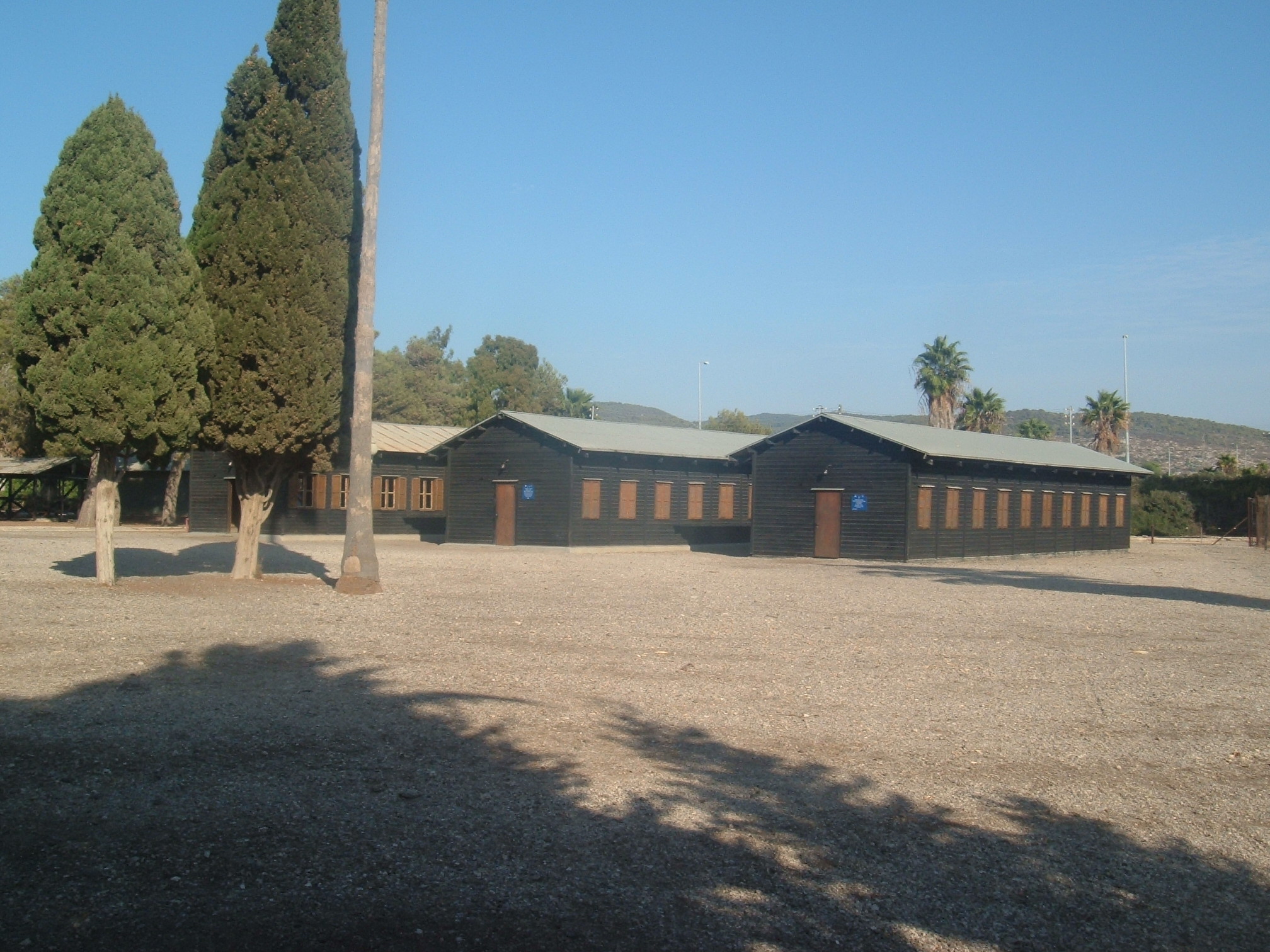 Atlit barracks.jpg