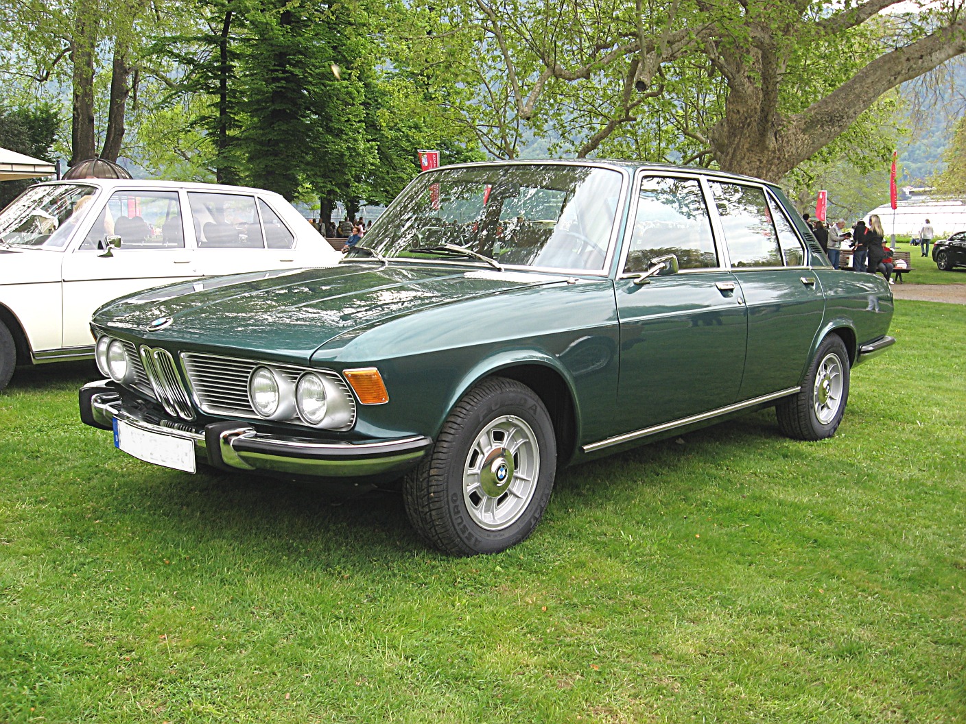 File:BMW 2500-E3 Front-view.JPG - Wikimedia Commons