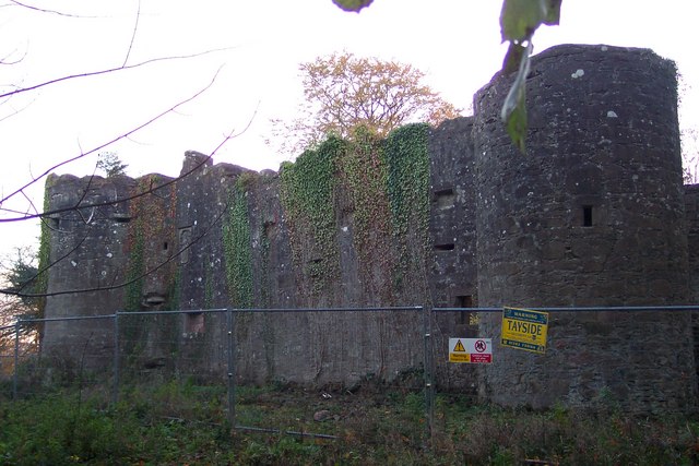 Ballumbie Castle