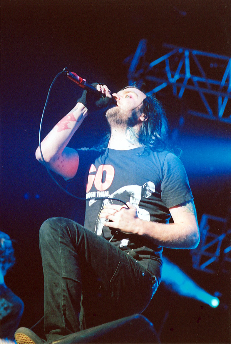 Боб и Берт МАККРЭКЕН. Bert MCCRACKEN Adam Lazzara. Лаурин МАККРЭКЕН пейзаж. Bob MCCRACKEN Roarke.