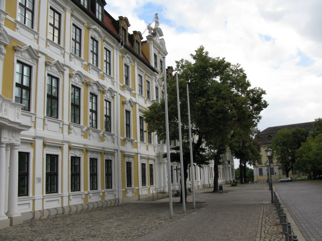 File:Der Landtag Sachsen-Anhalt, Domplatz, Magdeburg (The Landtag or state parliament for Saxony-Anhalt) - geograph.org.uk - 5346.jpg