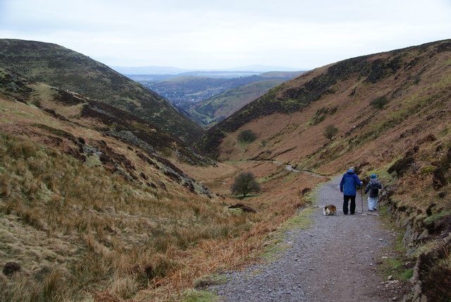 File:Descending the Carding Mill Valley - geograph.org.uk - 1593149.jpg