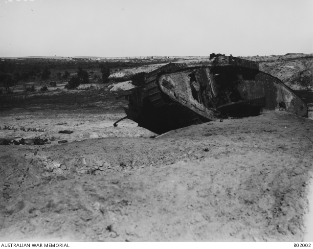 Disabled_Tank_Gaza_1917.jpg