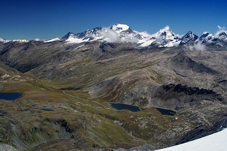 File:Gran Paradiso od Lago Rosset.jpg