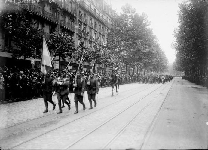 File:Greek troops on the 14 July 1918 parade in Paris.jpg