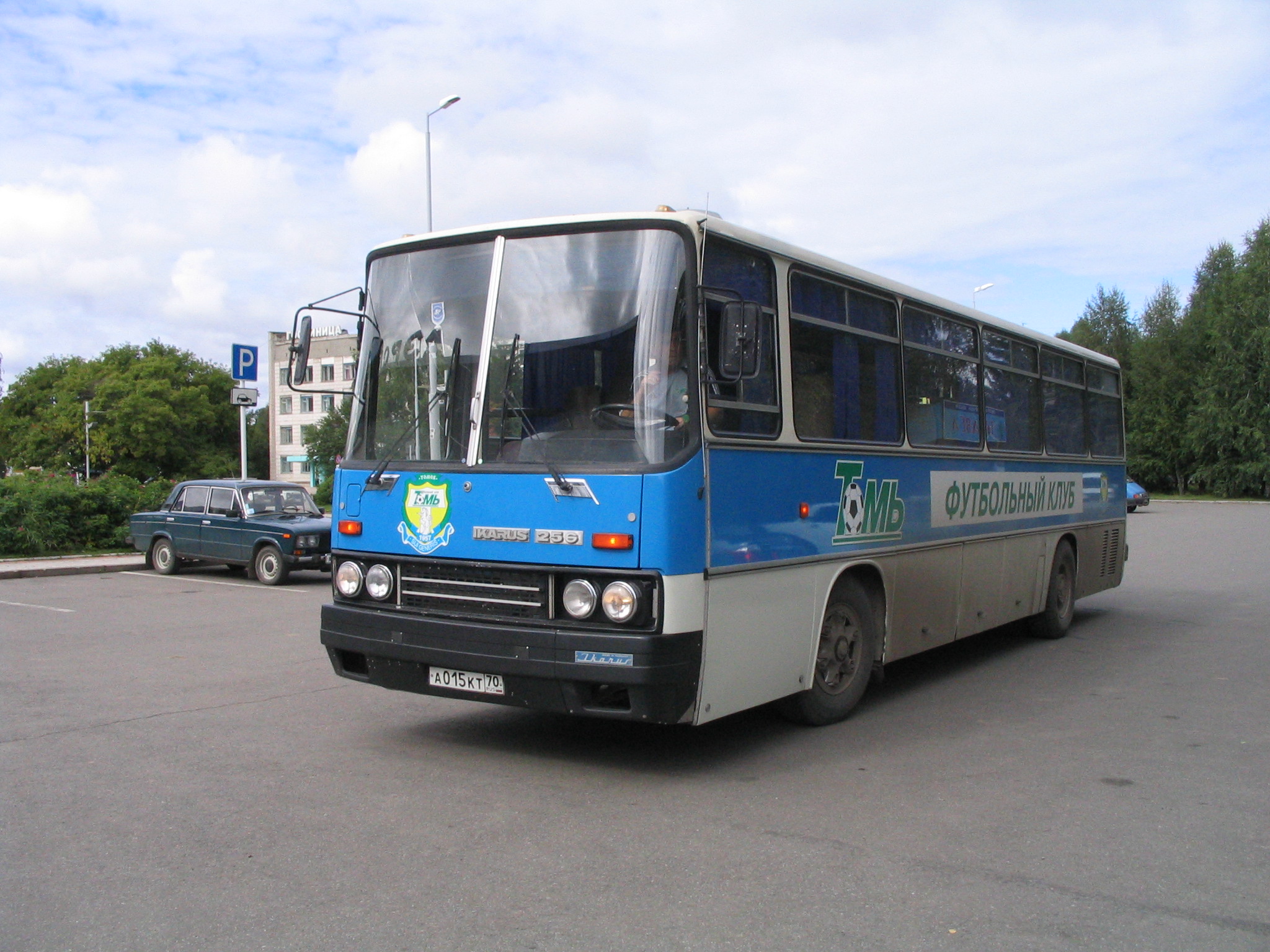 Файл:Ikarus 256 Tom Tomsk.jpg — Википедия