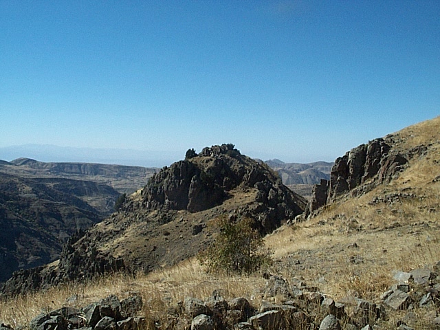 File:Kakavaberd Tatuli berd fortress 024.JPG