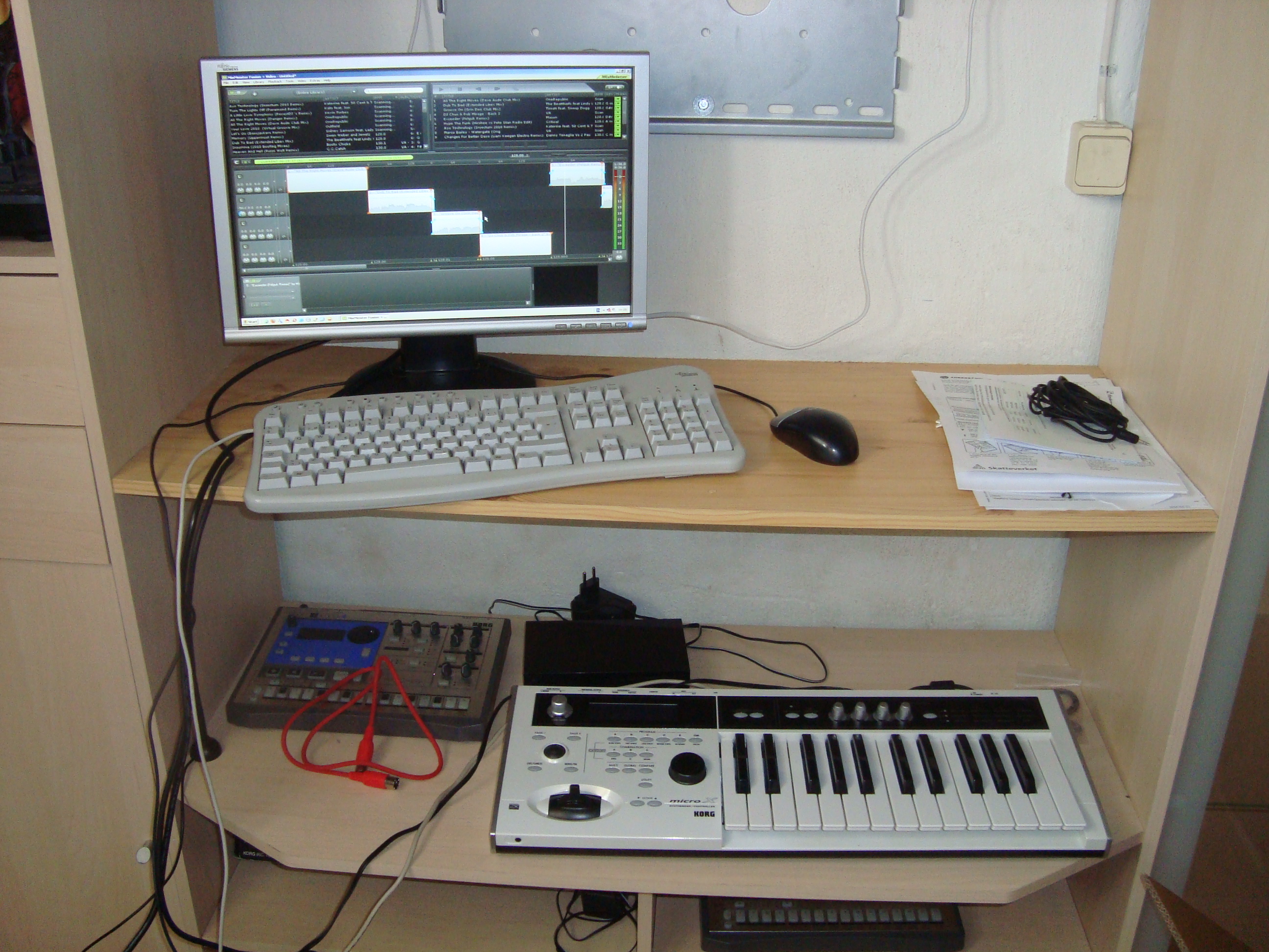 File:Korg microX & Electribe A.jpg - Wikipedia