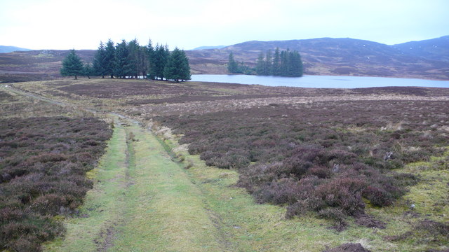 File:Loch Farleyer - geograph.org.uk - 684159.jpg