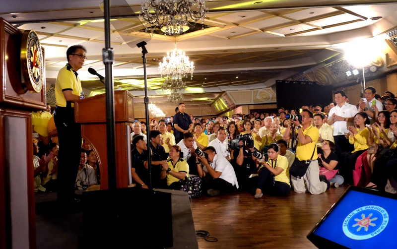 File:Mar Roxas launches presidential campaign 7.31.15.jpg