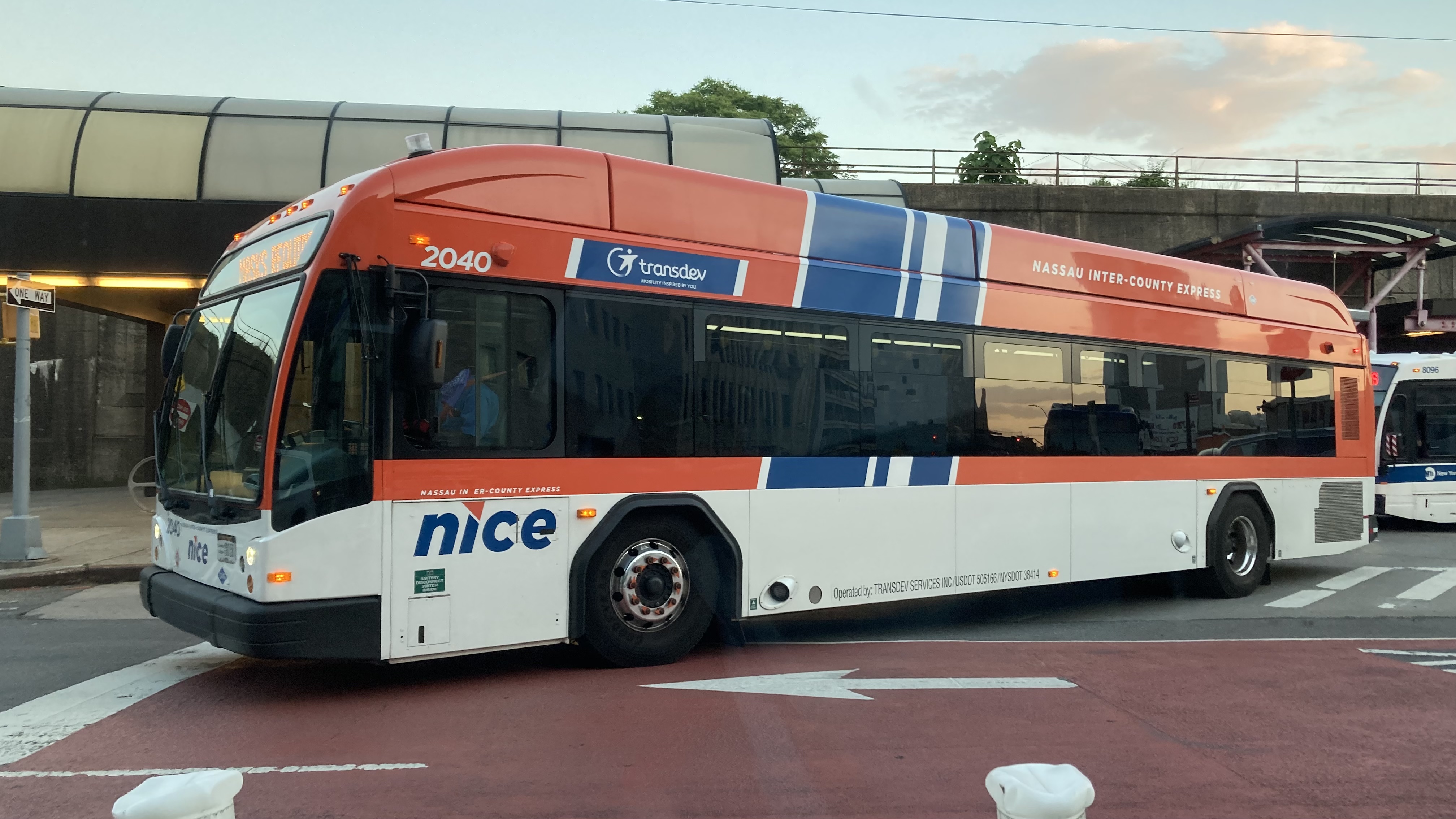 Neobus Mega BRT