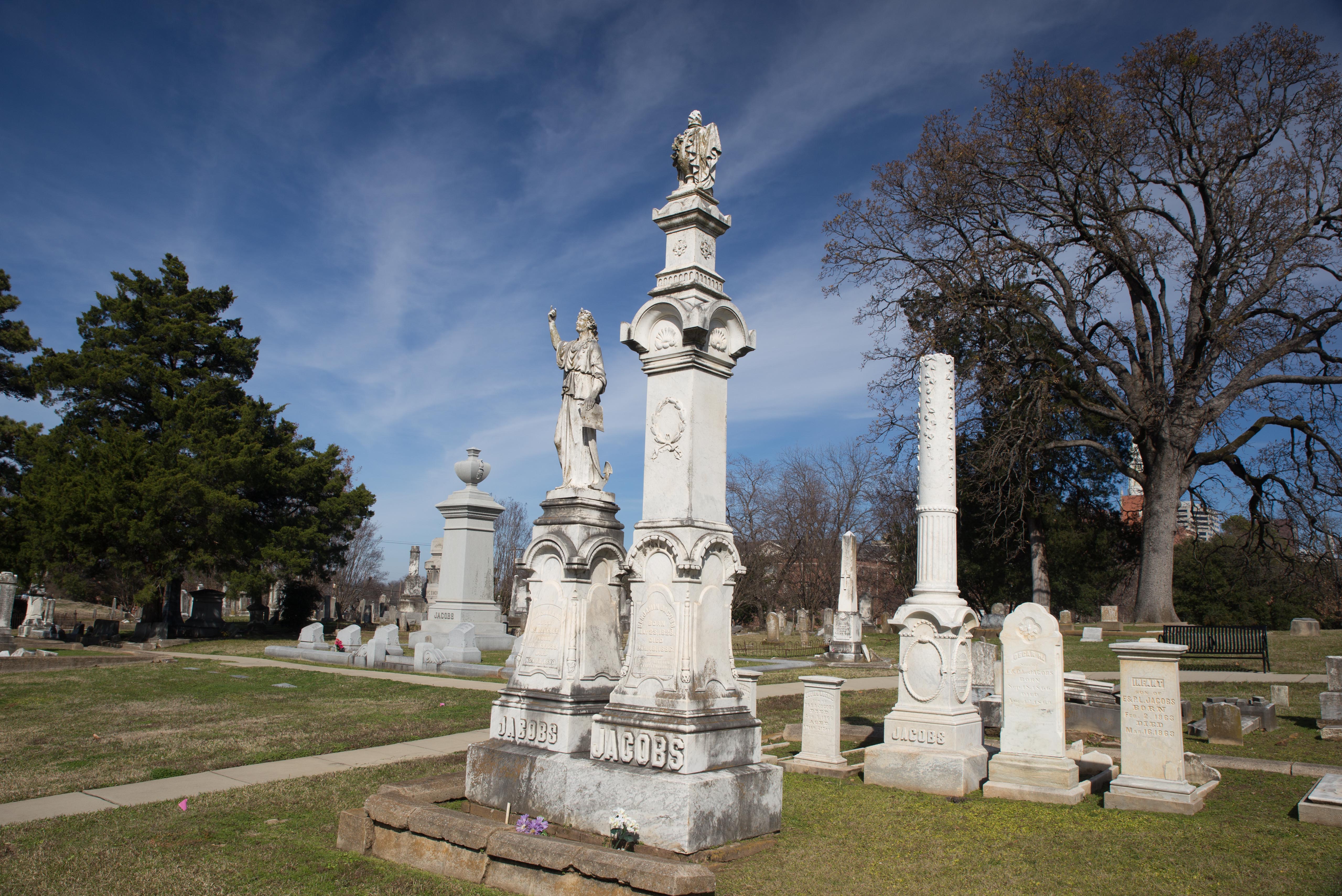 Oakland Cemetery (1 of 1).jpg