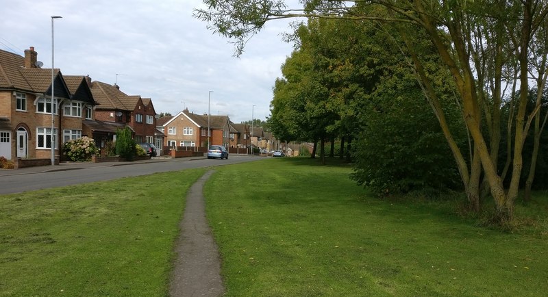 File:Path along the Kingsway in Braunstone Town - geograph.org.uk - 5542994.jpg