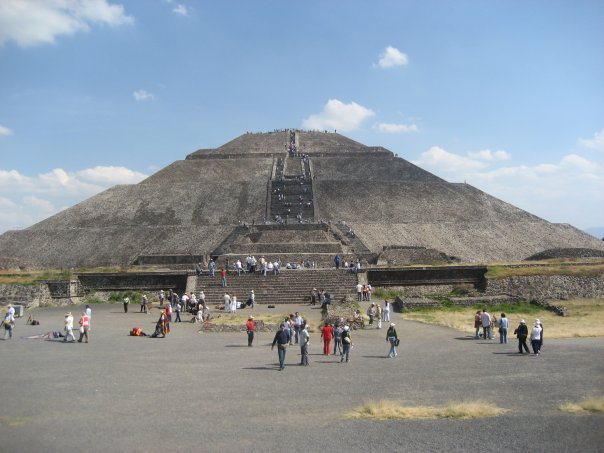 File:Piramide Teotihuacan 1998 000.jpg