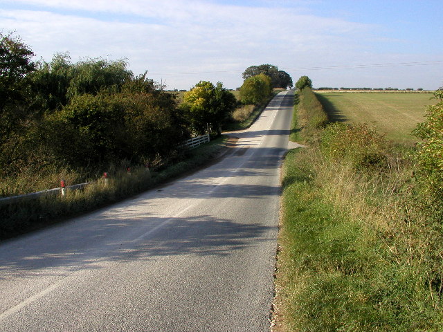 File:Rollercoaster Road - geograph.org.uk - 63846.jpg