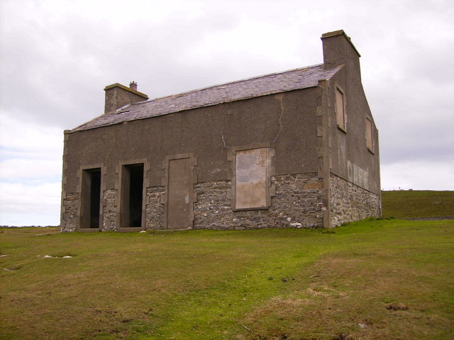 File:The former Cafe above the Chasms makes a good bad weather refuge - geograph.org.uk - 482935.jpg
