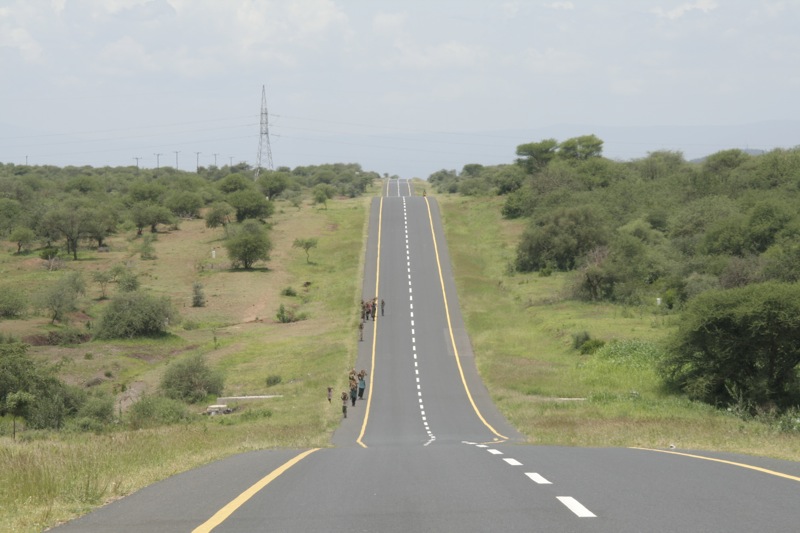 File:Trunk road Tanzania.jpg