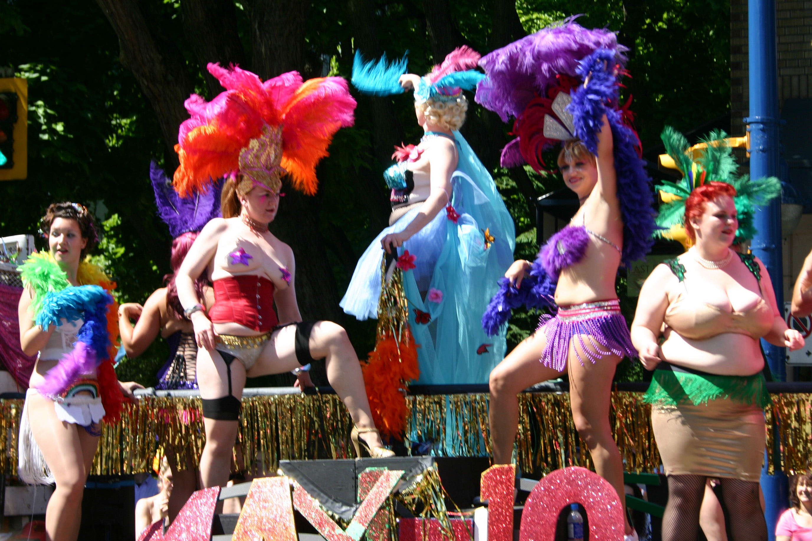 Vancouver_Gay_Pride_Parade_2008_(14).jpg