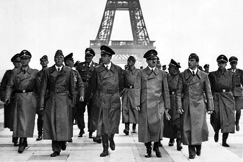 File:Adolf Hitler, Eiffel Tower, Paris 23 June 1940.jpg