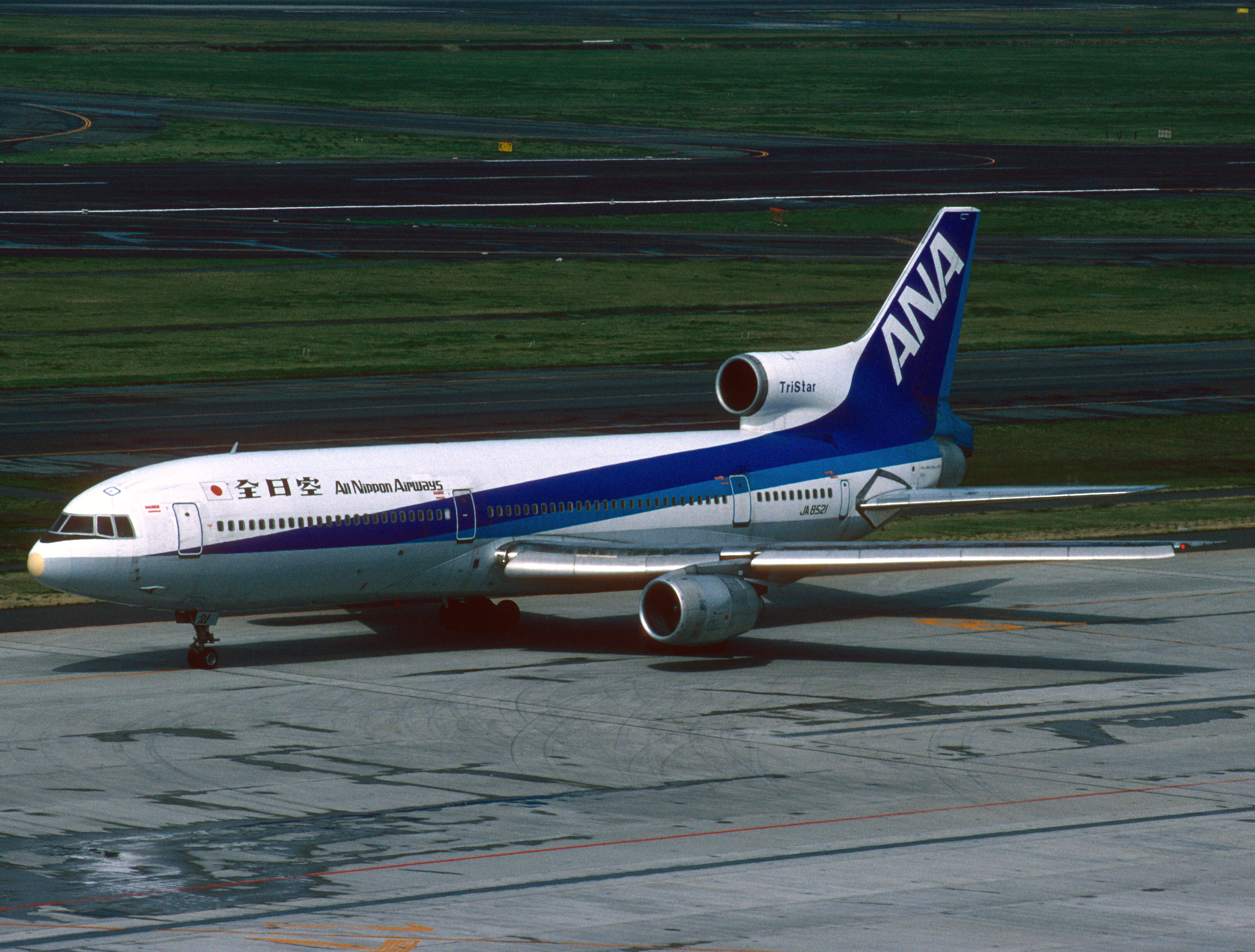 File:All Nippon Airways Lockheed L-1011-385-1 Tristar 1 (JA8521