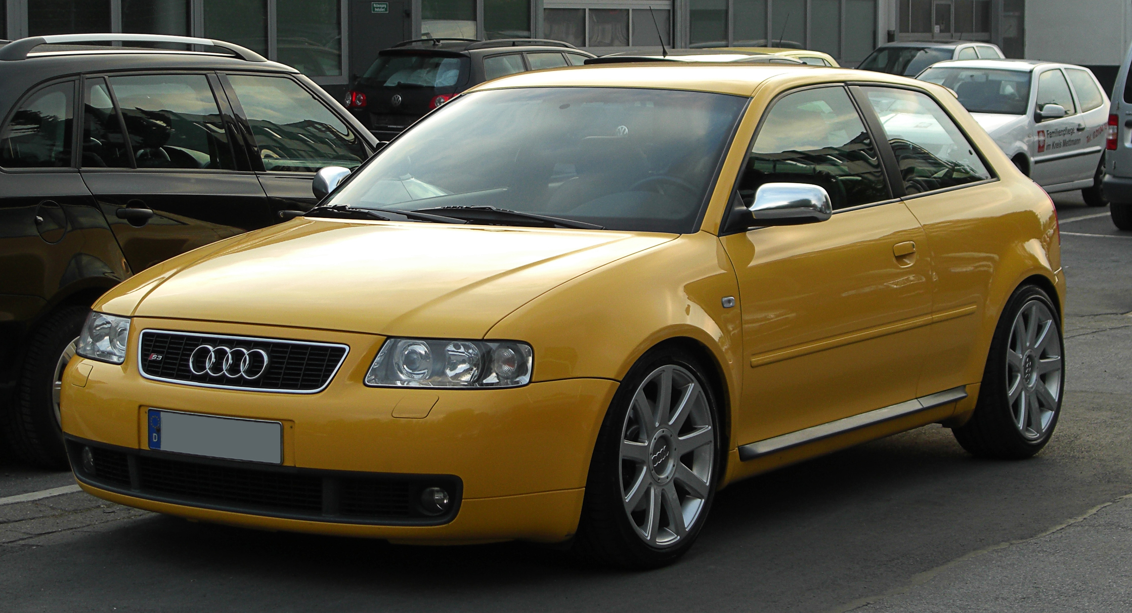 File:Audi A3 1.8 T (8L, Facelift) – Heckansicht, 29. Mai 2014,  Düsseldorf.jpg - Wikipedia