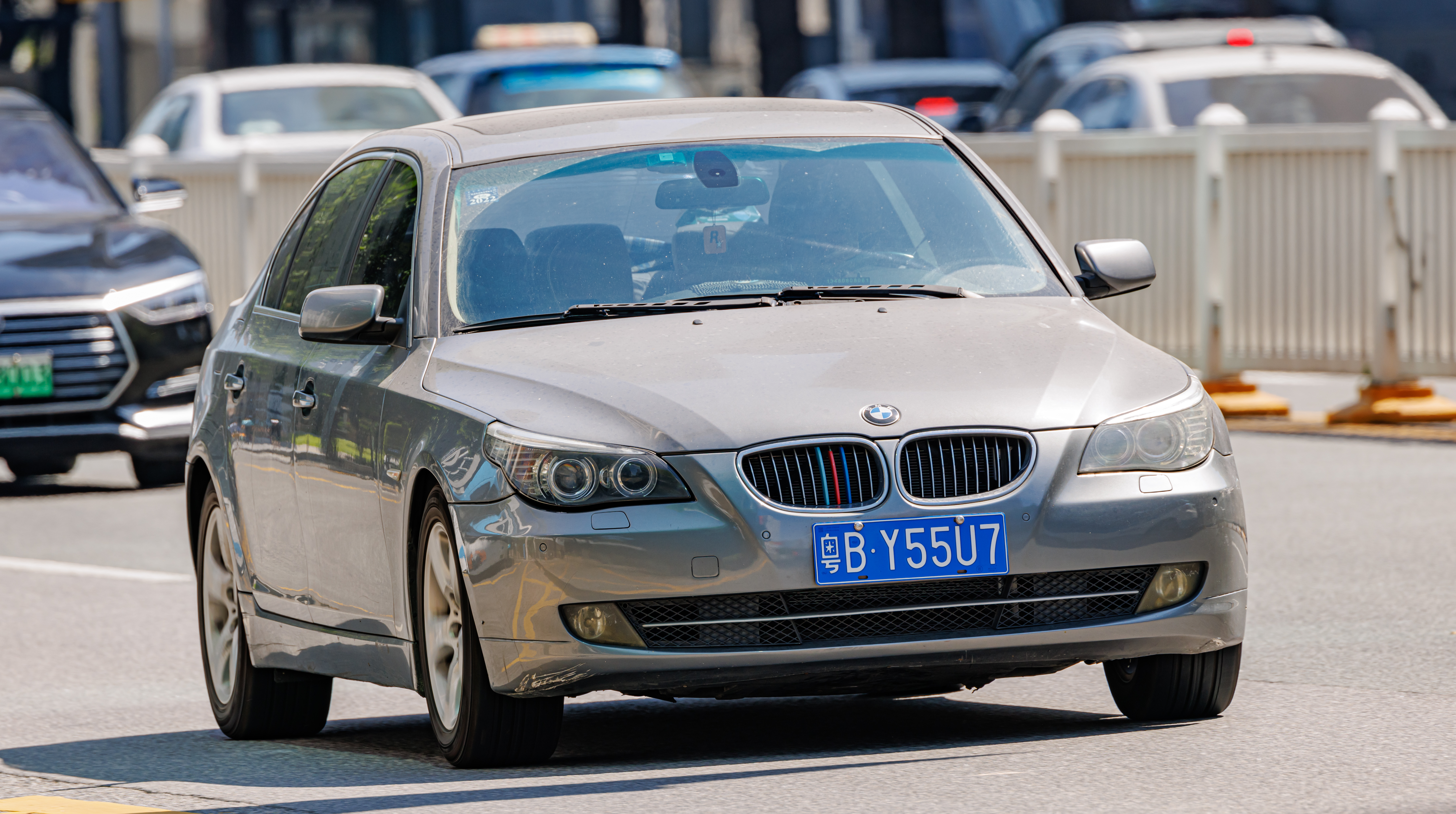 File:BMW-5series-E60.jpg - Wikipedia