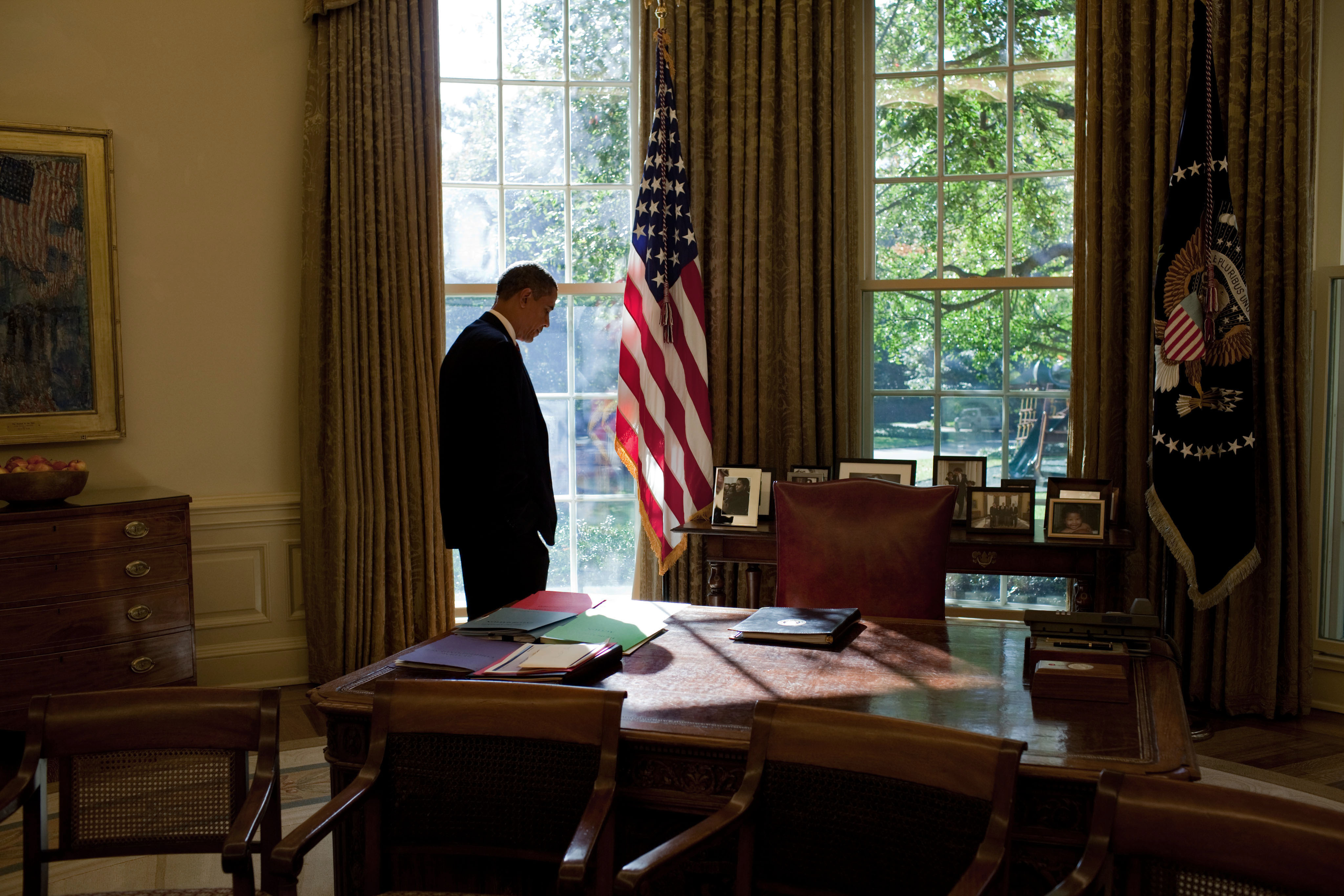 Барак Обама в Овальном кабинете