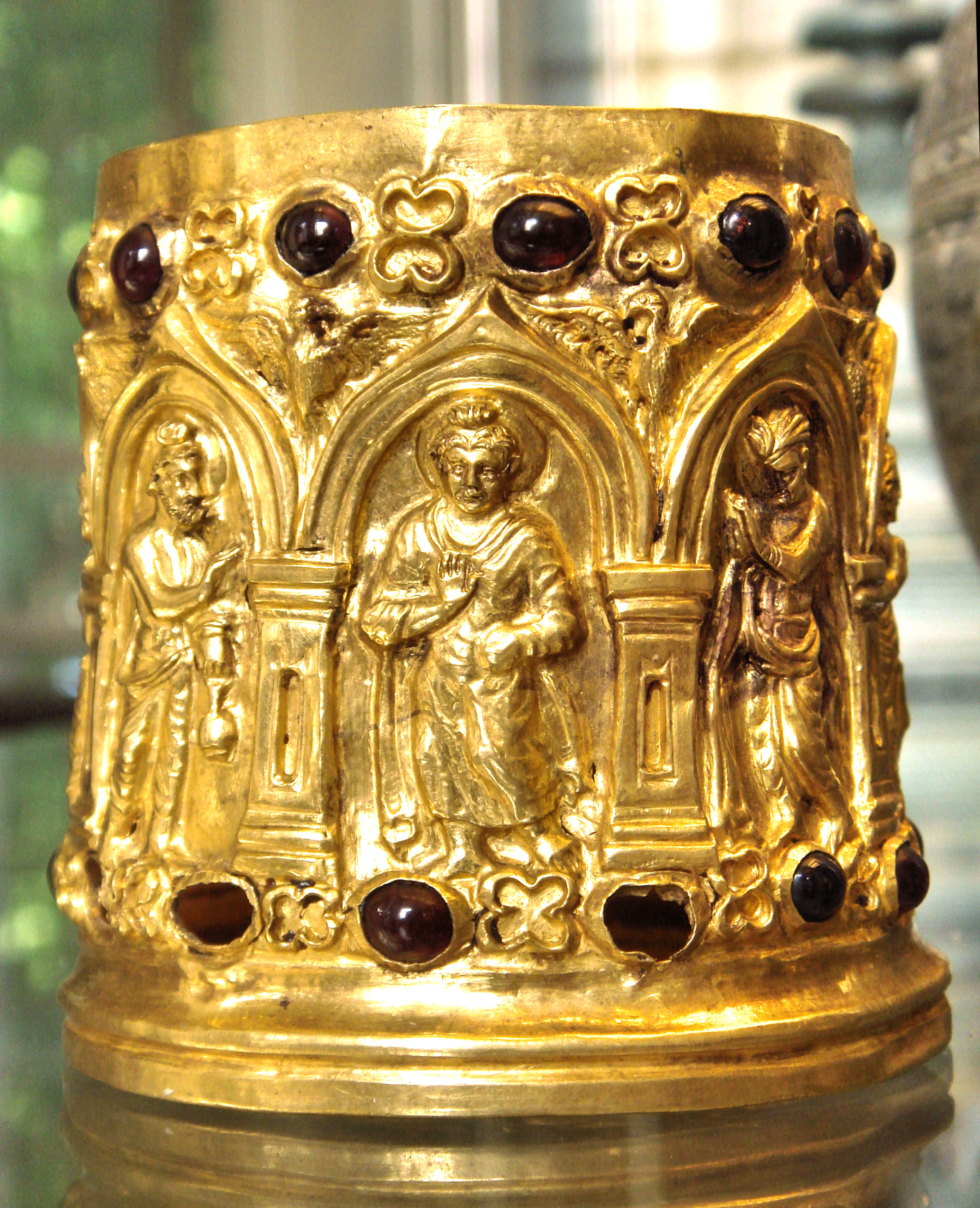 Relics associated with Buddha - Wikipedia