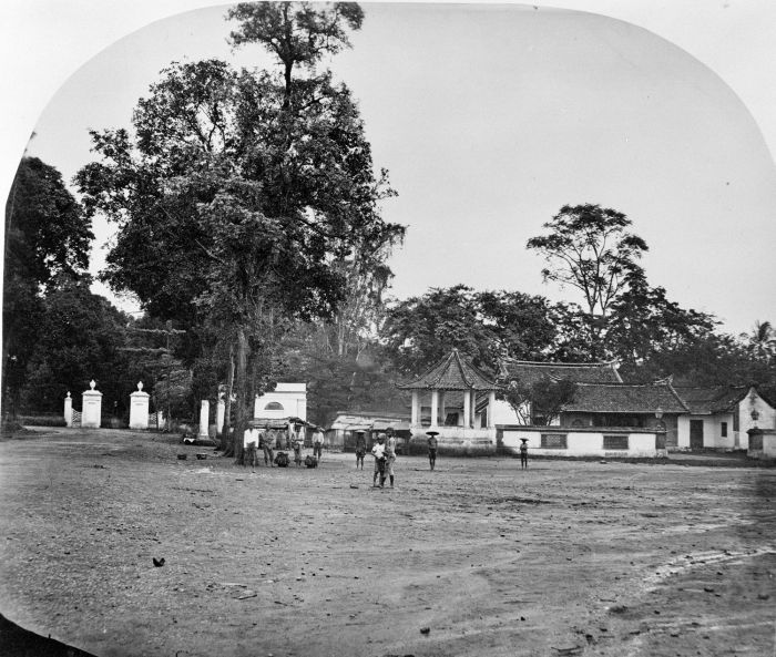 File:COLLECTIE TROPENMUSEUM De pasar in Buitenzorg. TMnr 60002090.jpg