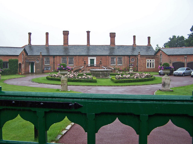 File:Cottages in Bursledon - geograph.org.uk - 1436557.jpg