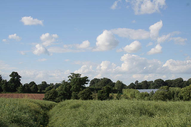 File:Farmland near Westhorpe - geograph.org.uk - 852196.jpg