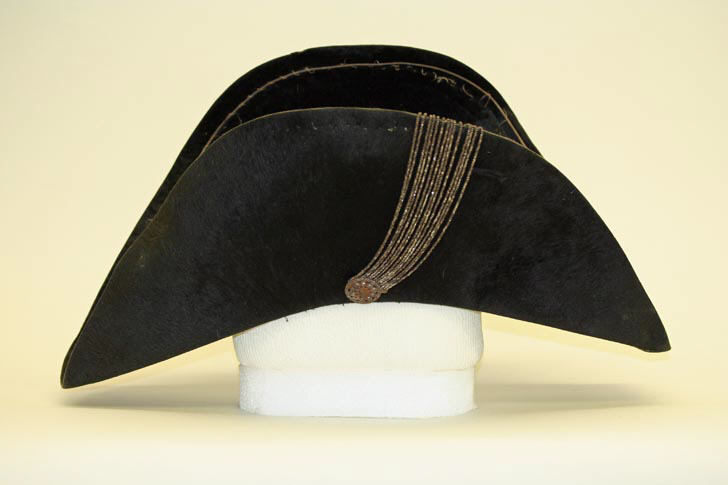 negatief kwaadaardig mechanisme Category:Bicorne hats - Wikimedia Commons