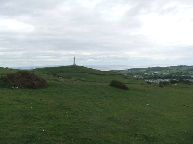 File:Hoad Monument - geograph.org.uk - 4518095.jpg