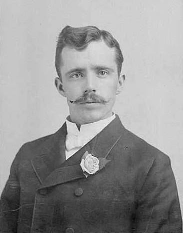 File:John W Troy, editor of the Democrat Leader, Port Angeles, Washington, ca 1894 (PORTRAITS 629) (cropped).jpg