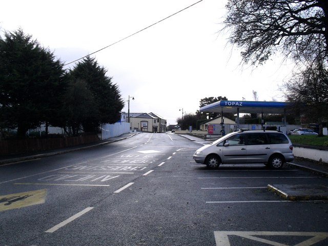 File:Kilcoole village - geograph.org.uk - 1583070.jpg